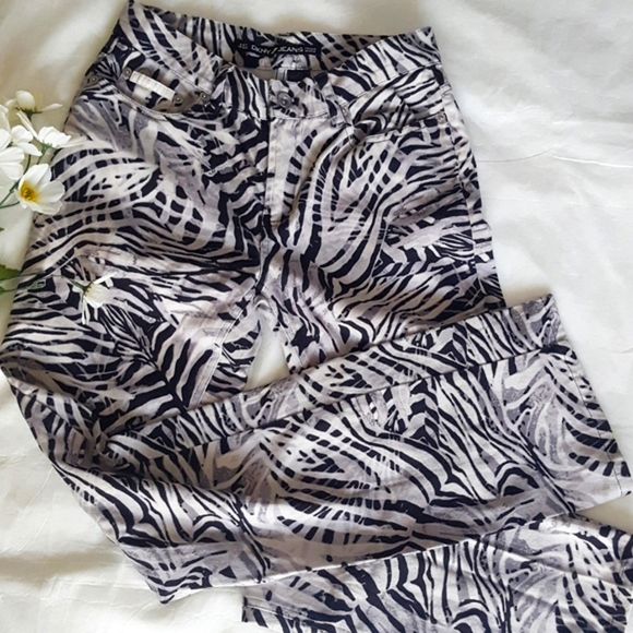 DKNY Denim🌾Vintage🌾Zibra Print Jeans Pants| High Rise| Straight Leg - Picture 2 of 9